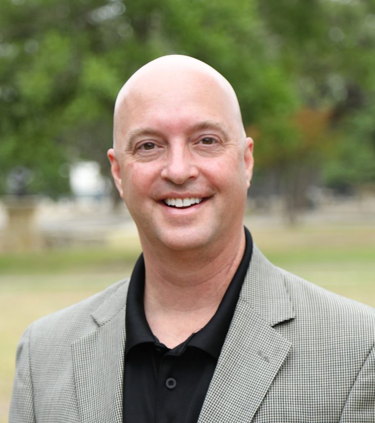 Headshot of Eric Ayles